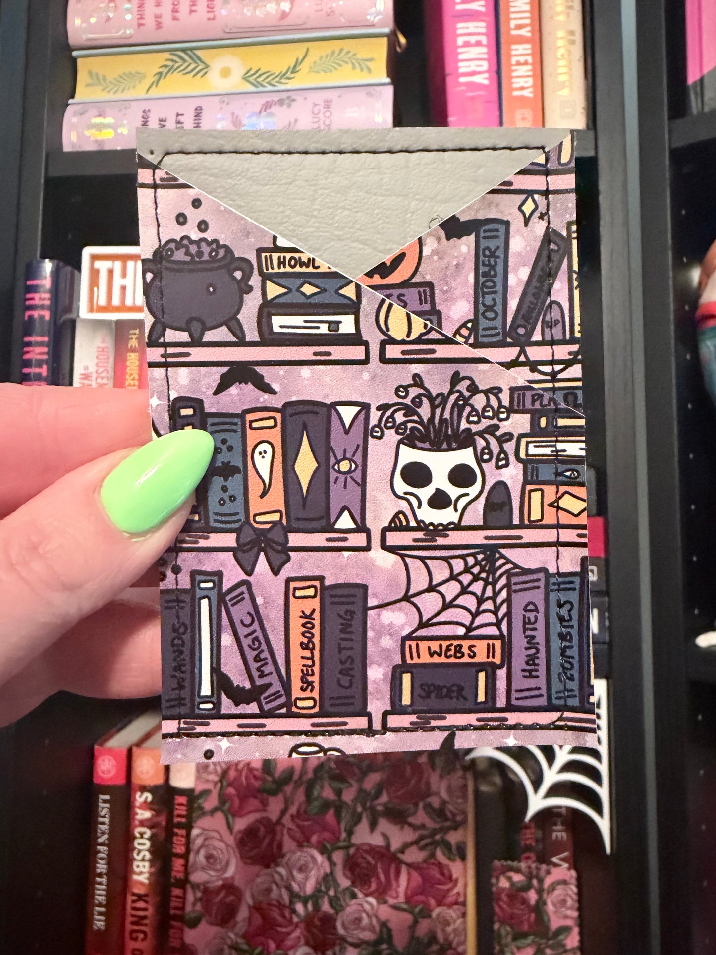 Spooky Bookshelf Gray Backing Card Keeper
