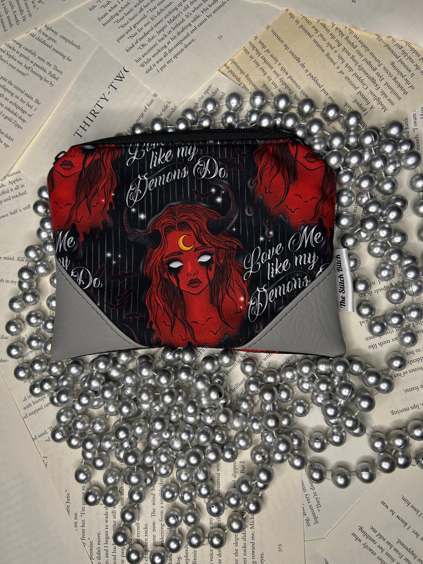 Love me like my demons do Annotation Kit